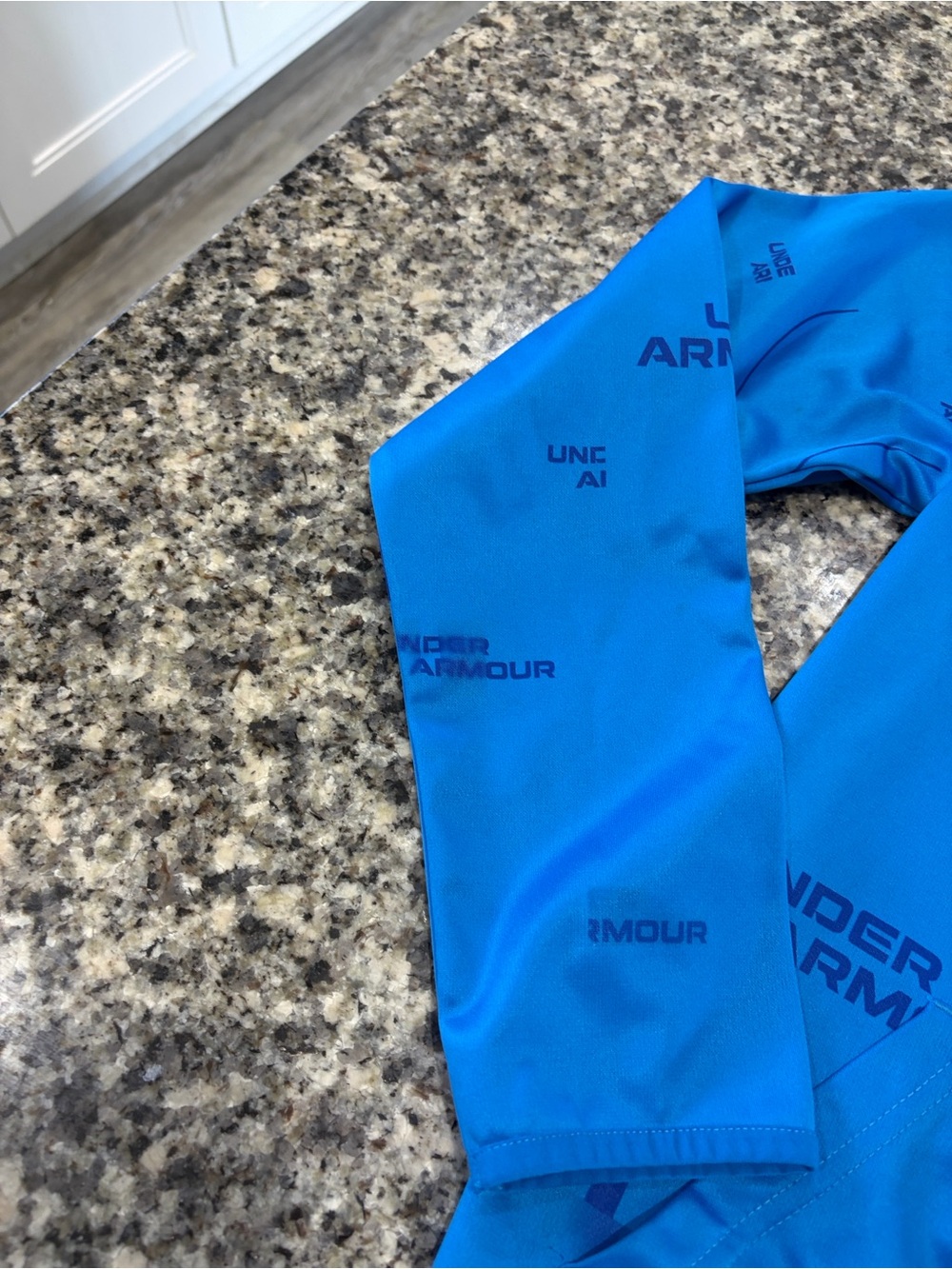 Under Armour Boys Blue Hooded Pullover Sweatshirt - Picture 6 of 9